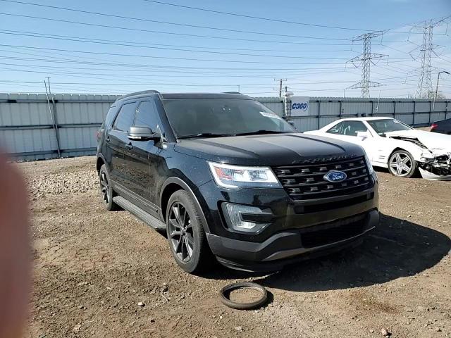2017 Ford Explorer - Image 12