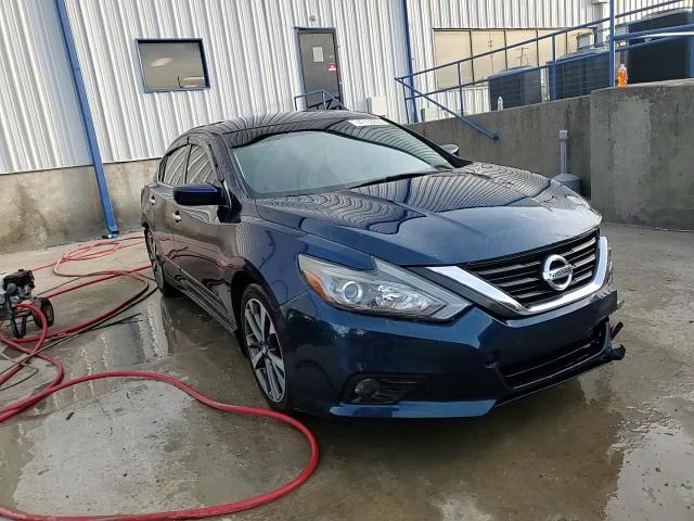 2016 Nissan Altima - Image 13