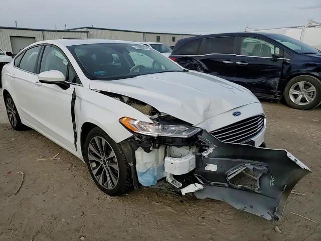 2020 Ford Fusion - Image 11