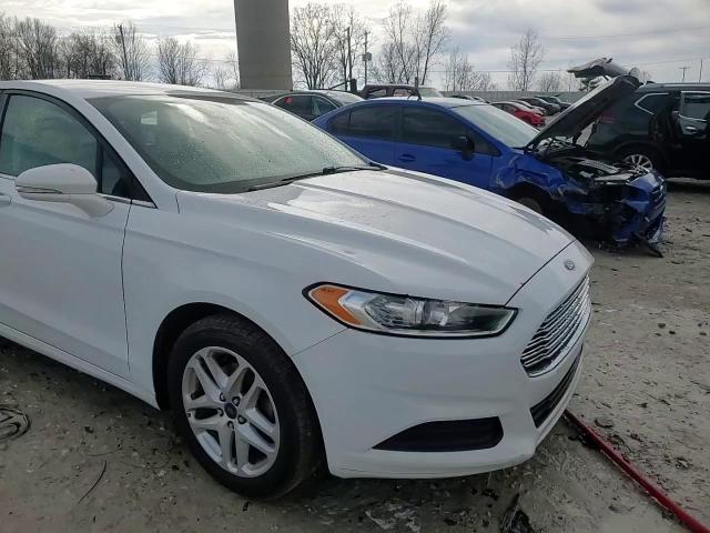 2016 Ford Fusion - Image 14