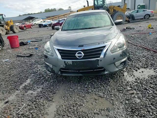 2015 Nissan Altima - Image 13