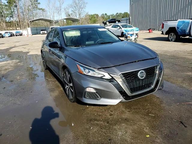 2019 Nissan Altima - Image 13