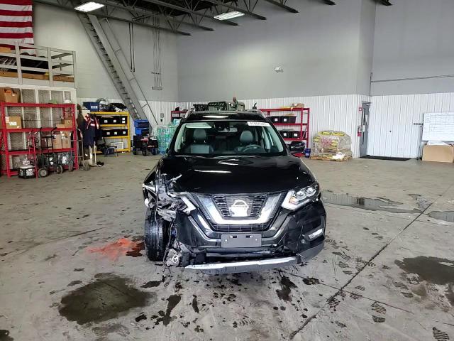 2017 Nissan Rogue - Image 12