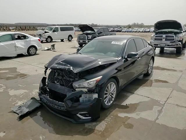 2018 Infiniti Q50 - Image 13