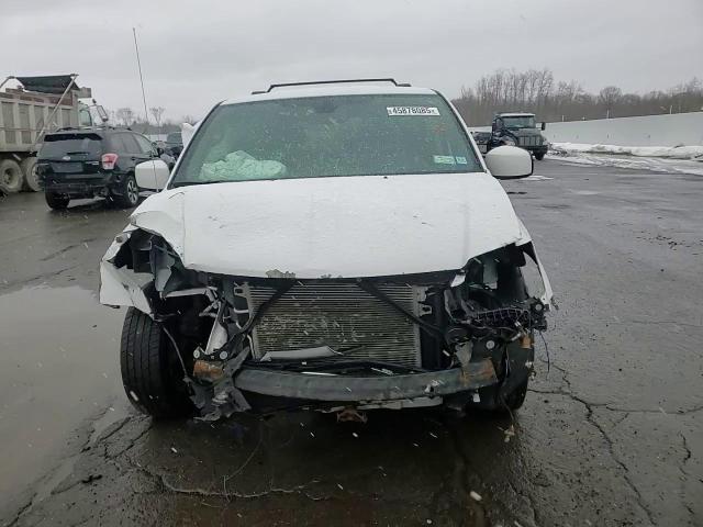 2019 Dodge Caravan - Image 12