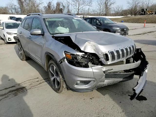 2019 Jeep Grand Cherokee - Image 11