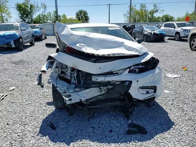 2017 Chevrolet Malibu - Image 10