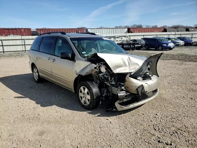 2006 Toyota Sienna - Image 12