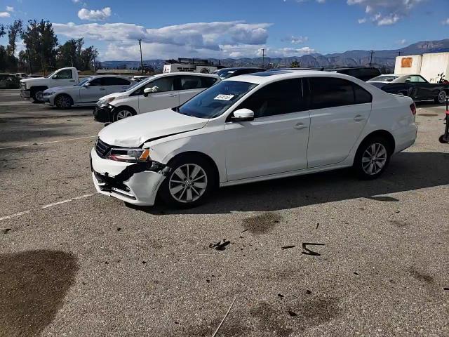 2016 Volkswagen Jetta - Image 11
