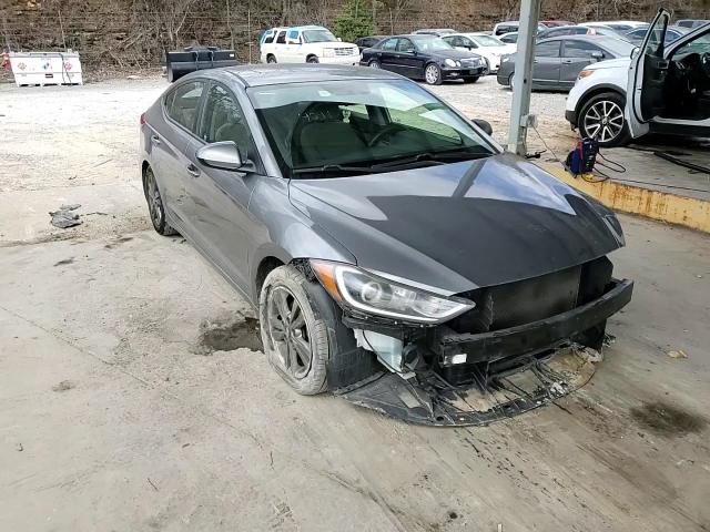 2018 Hyundai Elantra - Image 11