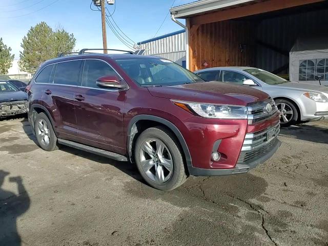 2017 Toyota Highlander - Image 12
