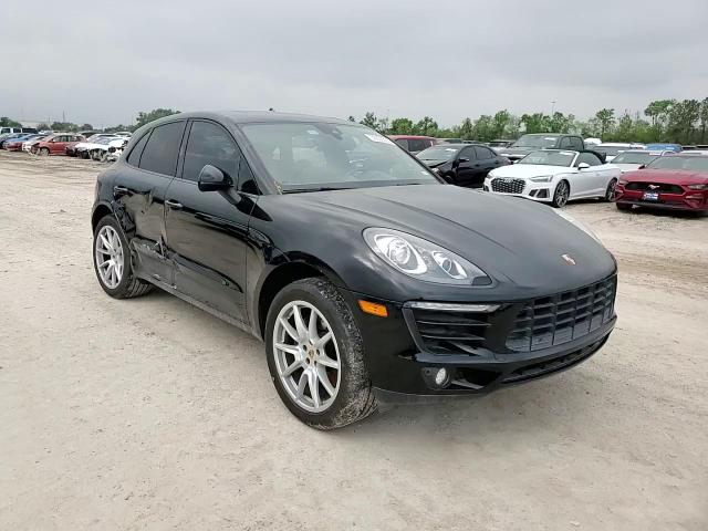 2017 Porsche Macan VIN: WP1AA2A59HLB80885 Lot: 50006535
