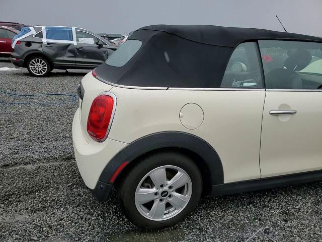 2019 MINI Cooper - Image 13