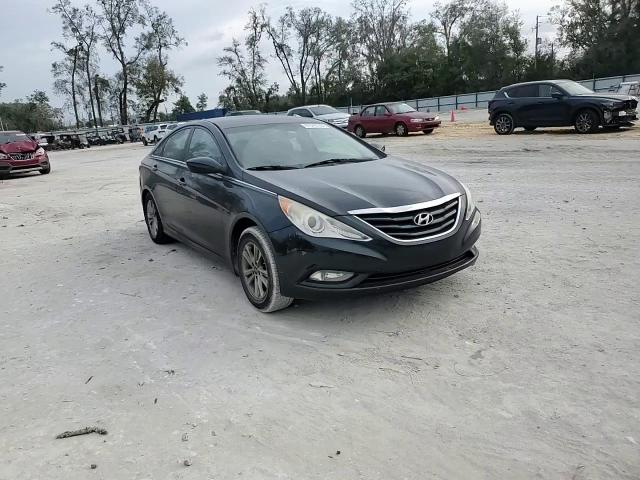 2013 Hyundai Sonata - Image 11