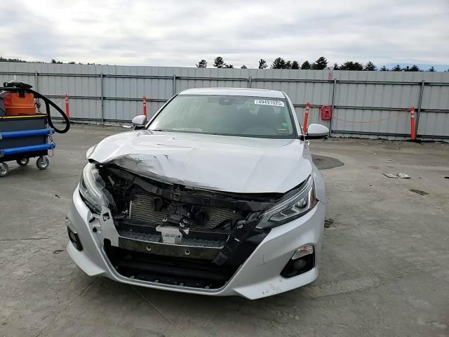 2019 Nissan Altima - Image 10
