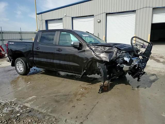 2020 Chevrolet Silverado - Image 13