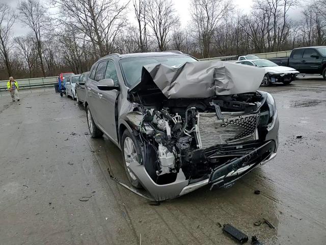 2016 Kia Sorento - Image 11
