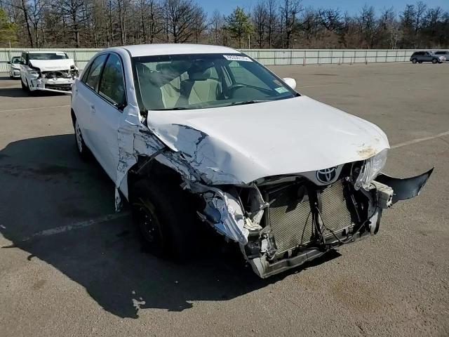 2011 Toyota Camry - Image 11