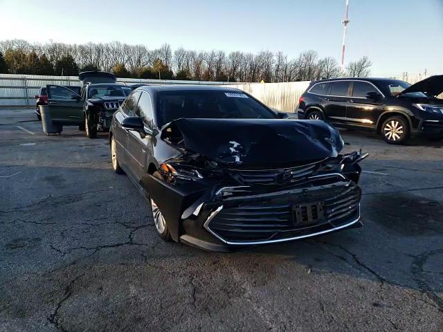 2020 Toyota Avalon - Image 10