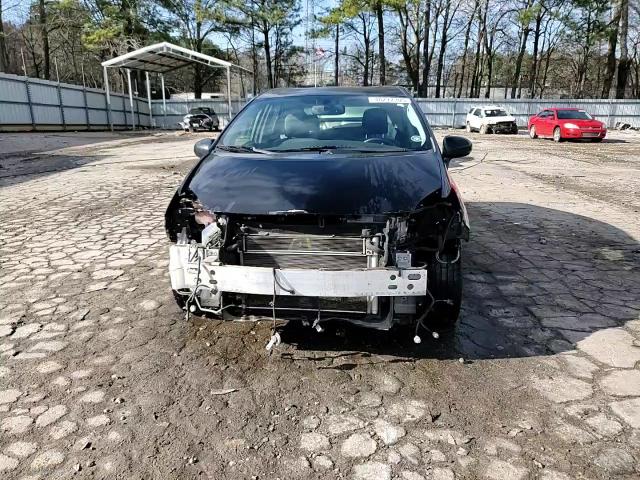 2013 Toyota Prius - Image 14