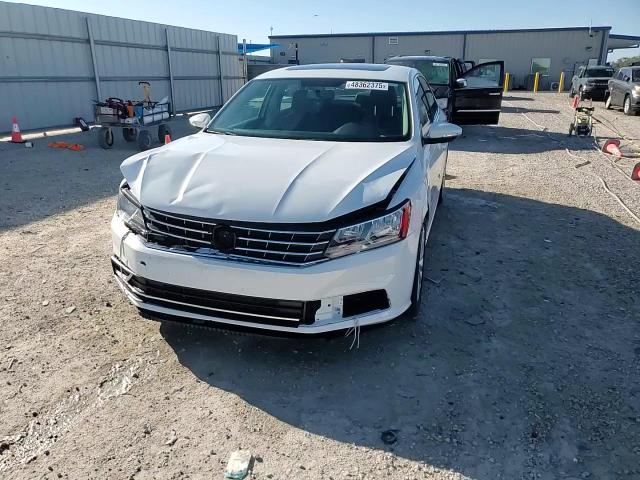 2017 Volkswagen Passat - Image 13