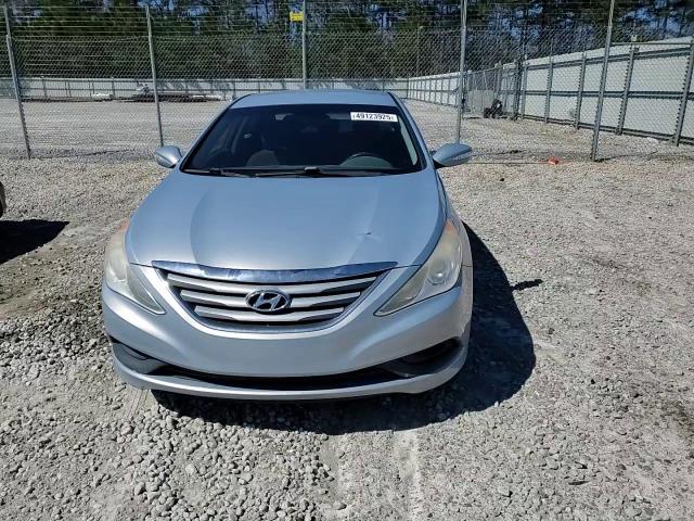 2014 Hyundai Sonata - Image 11