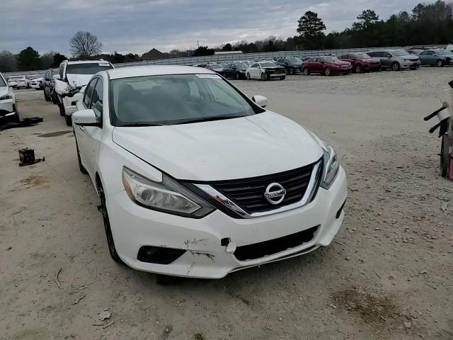 2018 Nissan Altima - Image 11