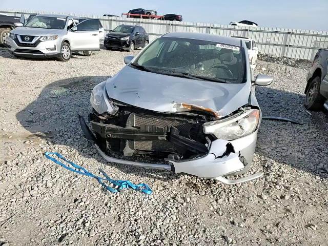 2015 Kia Forte - Image 11