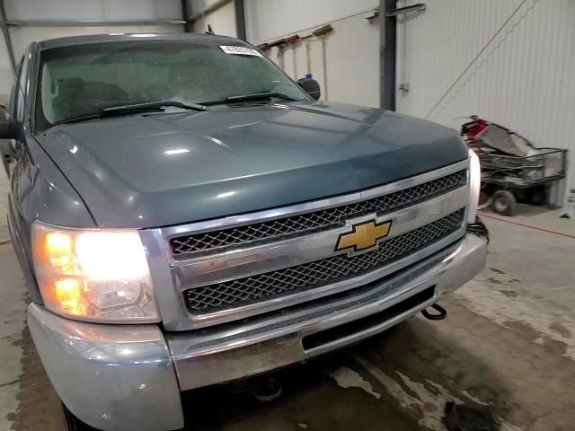 2012 Chevrolet Silverado - Image 11
