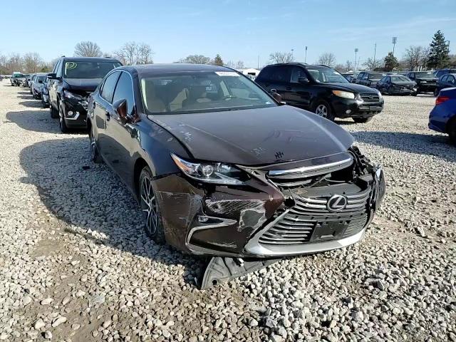 2016 Lexus ES - Image 11