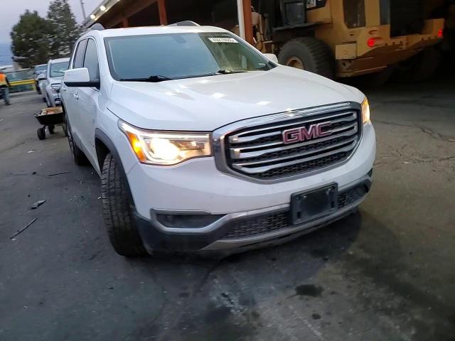 2017 GMC Acadia - Image 11