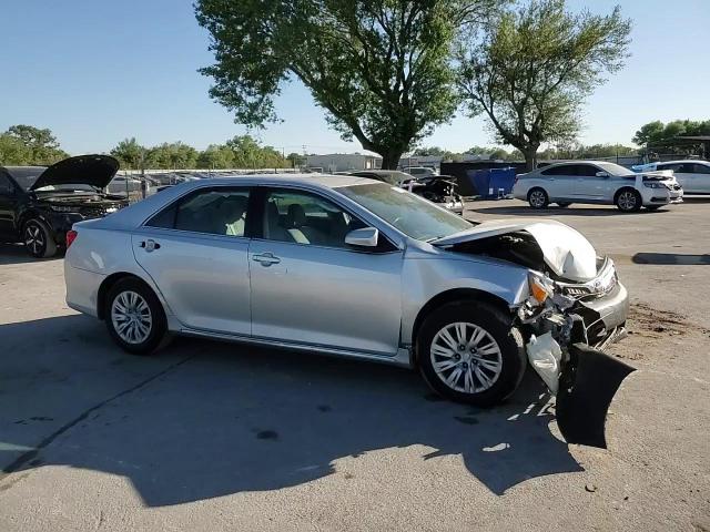2014 Toyota Camry - Image 10