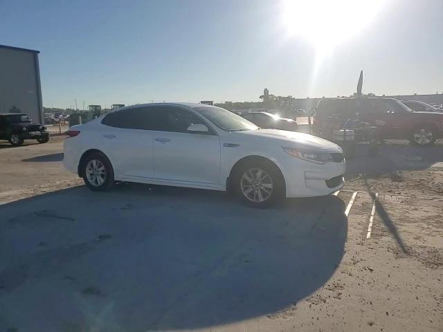 2016 Kia Optima - Image 10