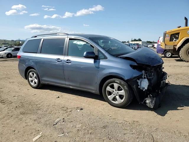2016 Toyota Sienna - Image 12