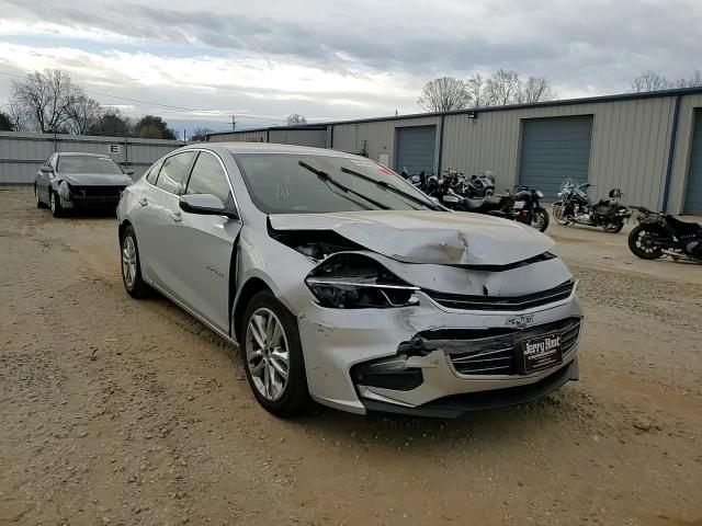 2016 Chevrolet Malibu - Image 10