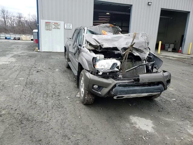 2015 Toyota Tacoma - Image 14