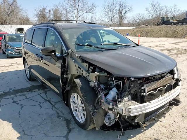 2020 Chrysler Voyager - Image 11