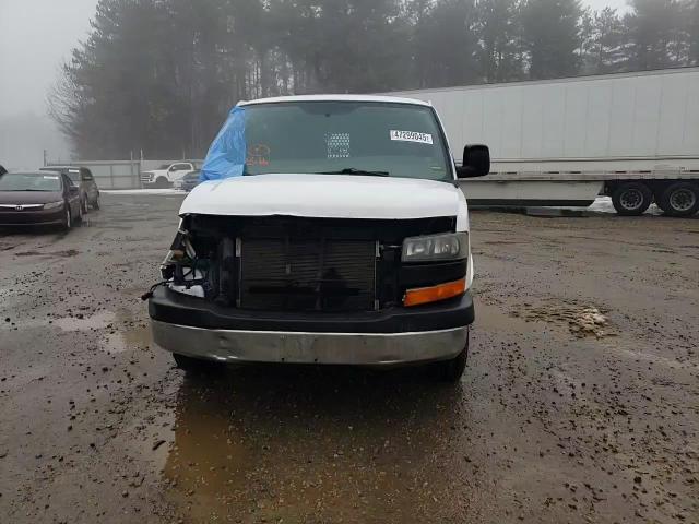 2014 GMC Savana - Image 11