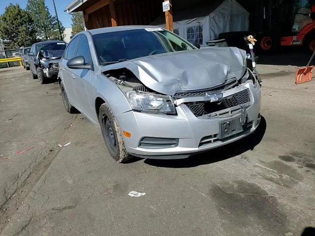 2014 Chevrolet Cruze - Image 11