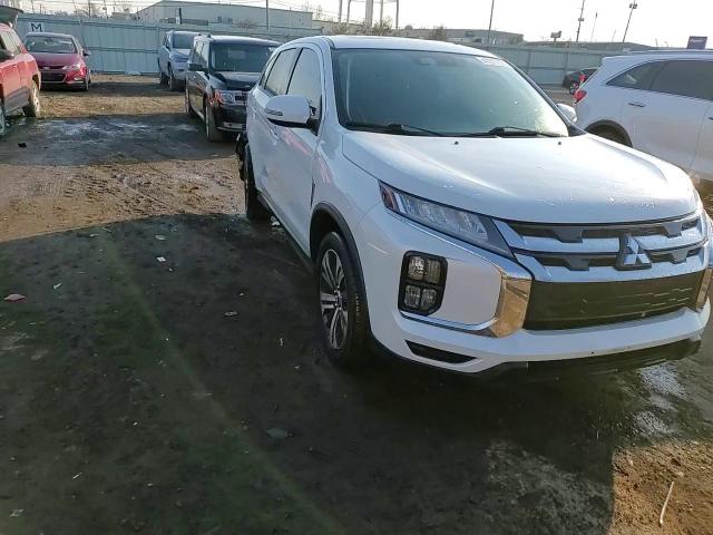 2020 Mitsubishi Outlander - Image 14