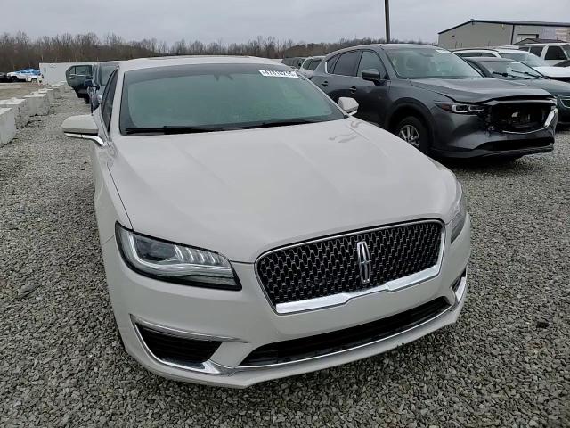 2019 Lincoln MKZ - Image 14