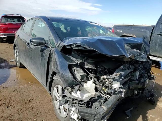 2010 Kia Forte - Image 10