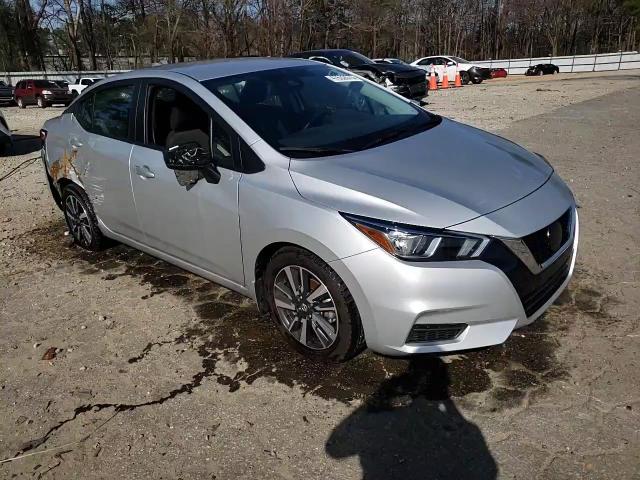 2021 Nissan Versa - Image 13