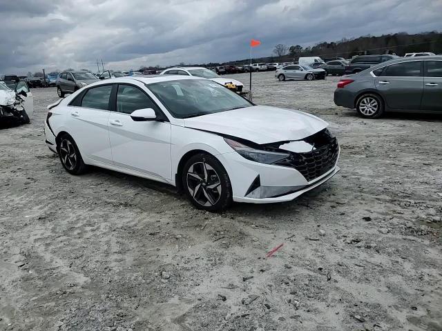 2023 Hyundai Elantra - Image 10