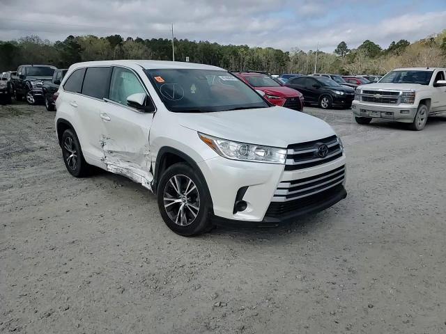 2018 Toyota Highlander - Image 12