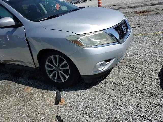2013 Nissan Pathfinder - Image 10