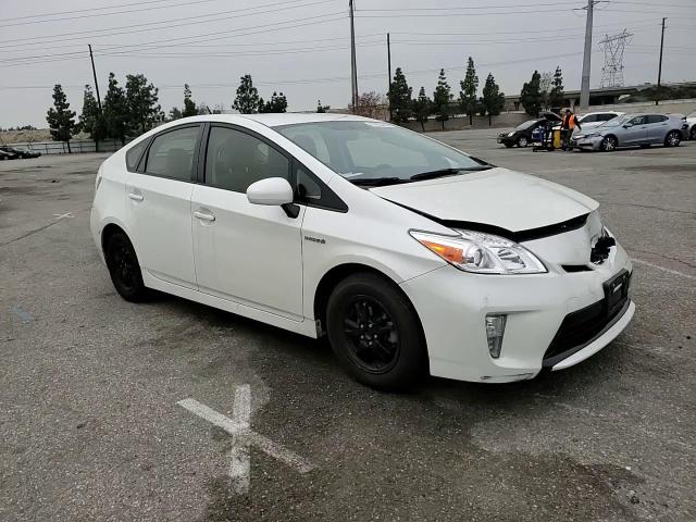 2015 Toyota Prius - Image 10
