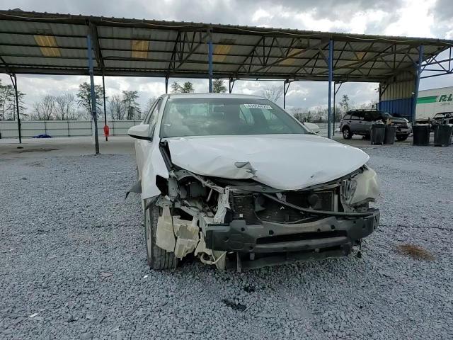 2014 Toyota Camry - Image 10