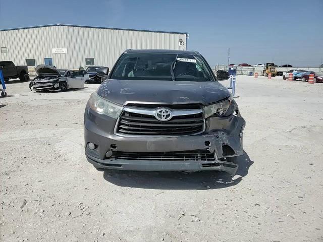 2016 Toyota Highlander - Image 12