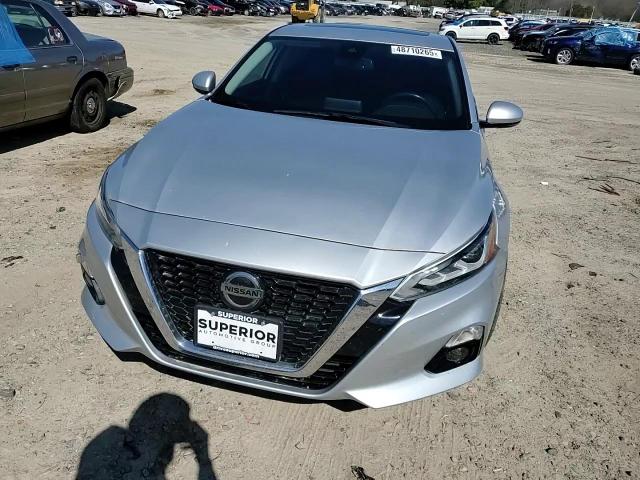2019 Nissan Altima - Image 10